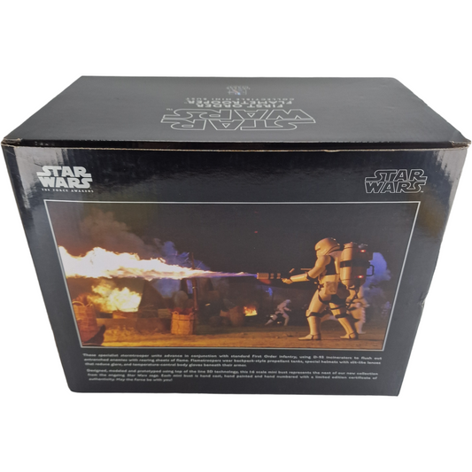 Star Wars First Order Flametrooper - Buste Gentle Giant 1/6 - 2000 exemplaires — visuel 3