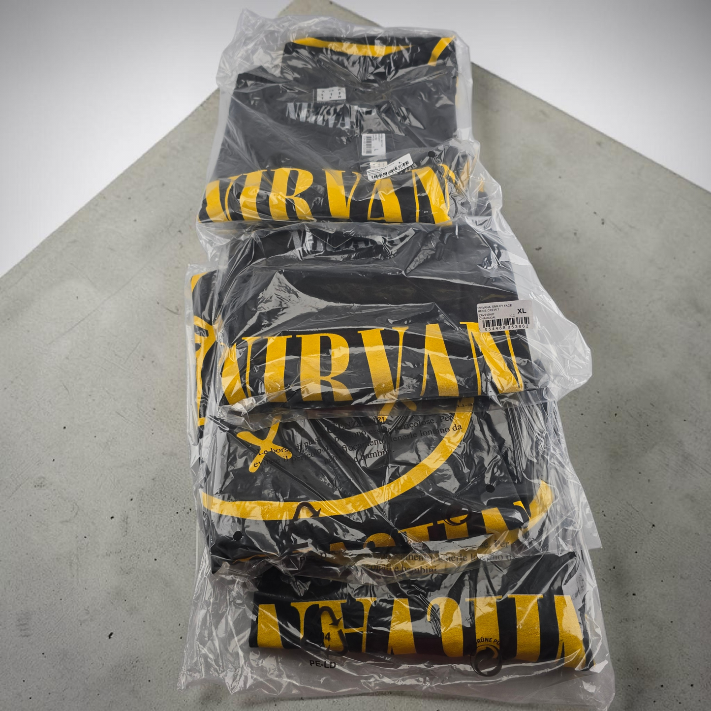T-shirt Nirvana Officiel “Face” Charcoal Vintage – Amplified Rock Grunge