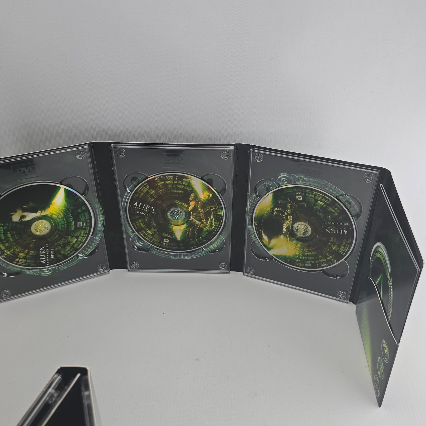 Alien Quadrilogy 9 DVD DigiPack Collection 4 Films Zone 1 Canada Import -18