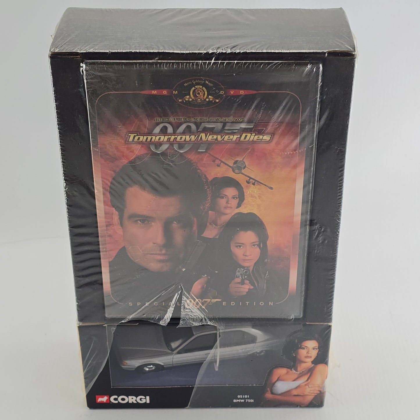Tomorrow Never Dies 007 James bond DVD + BMW 750i grise  (réf.  05101) Z A