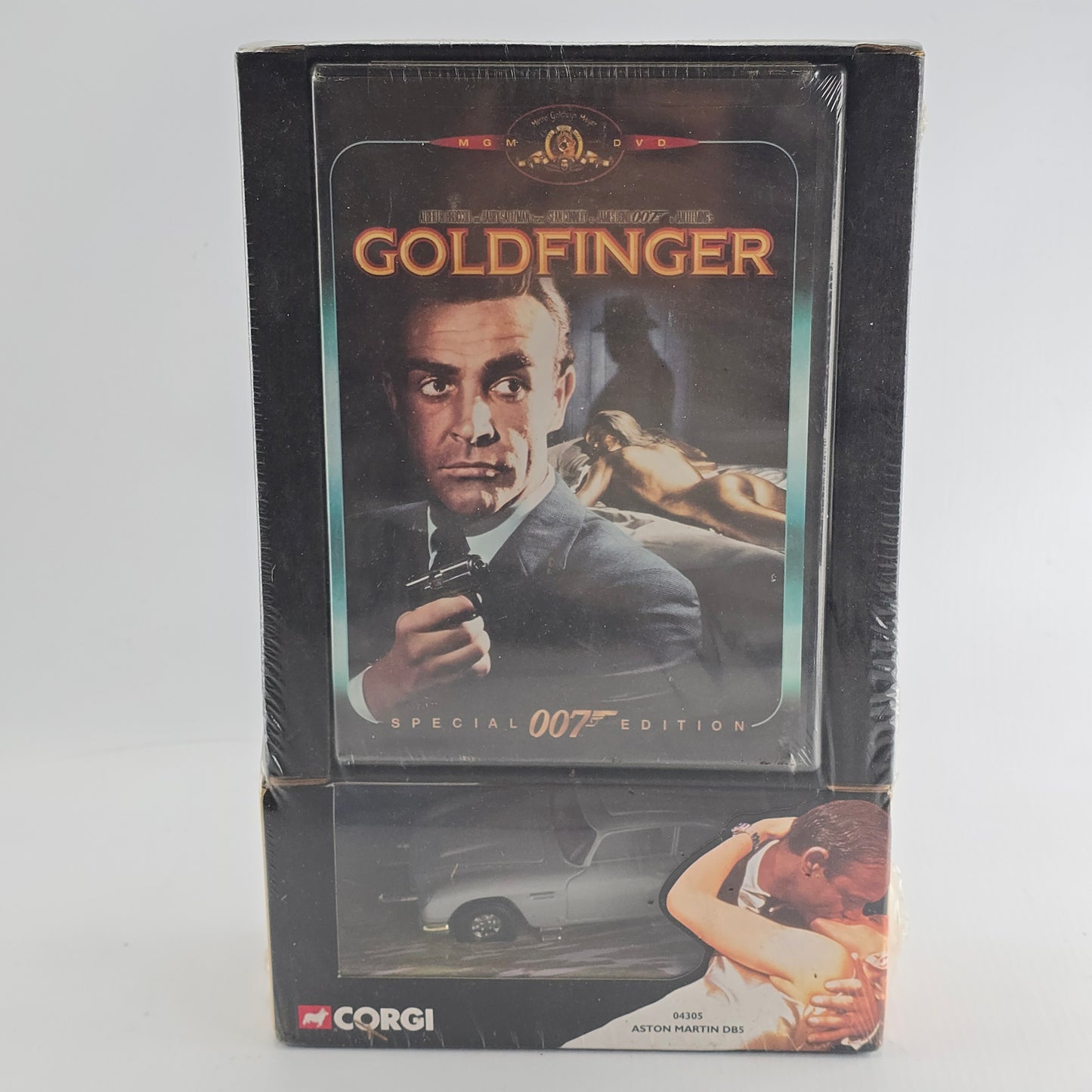 Goldfinger 007 James bond DVD + Aston Martin DB5 grise  (réf. 04305) Z A