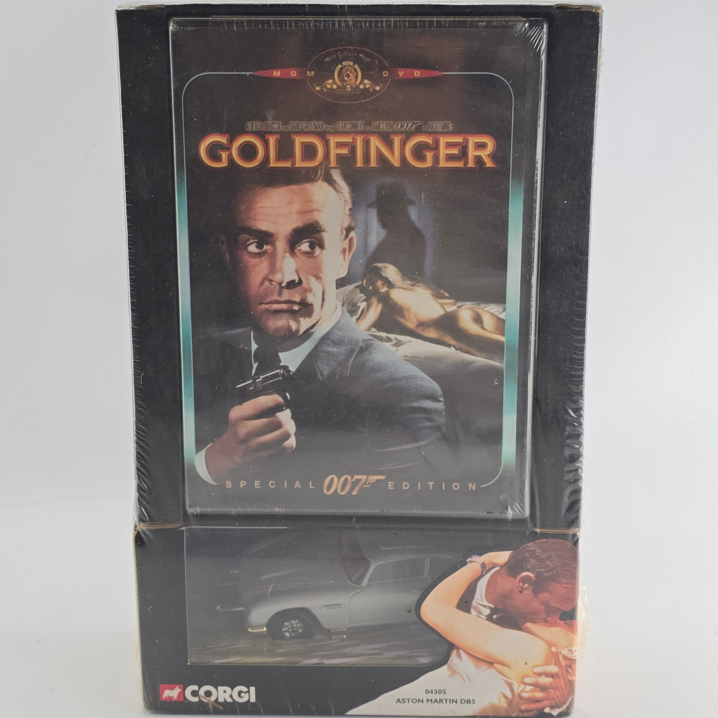 Goldfinger 007 James bond DVD + Aston Martin DB5 grise  (réf. 04305) Z A