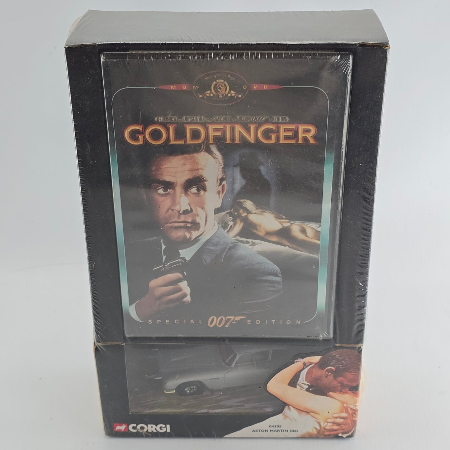 Goldfinger 007 James bond DVD + Aston Martin DB5 grise  (réf. 04305) Z A