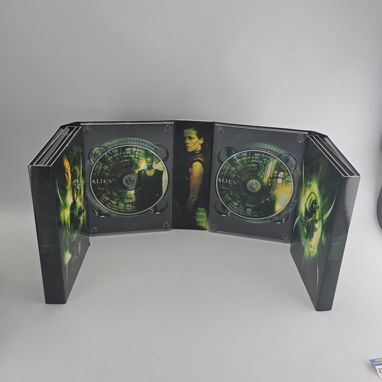 Alien Quadrilogy 9 DVD DigiPack Collection 4 Films Zone 1 Canada Import -18