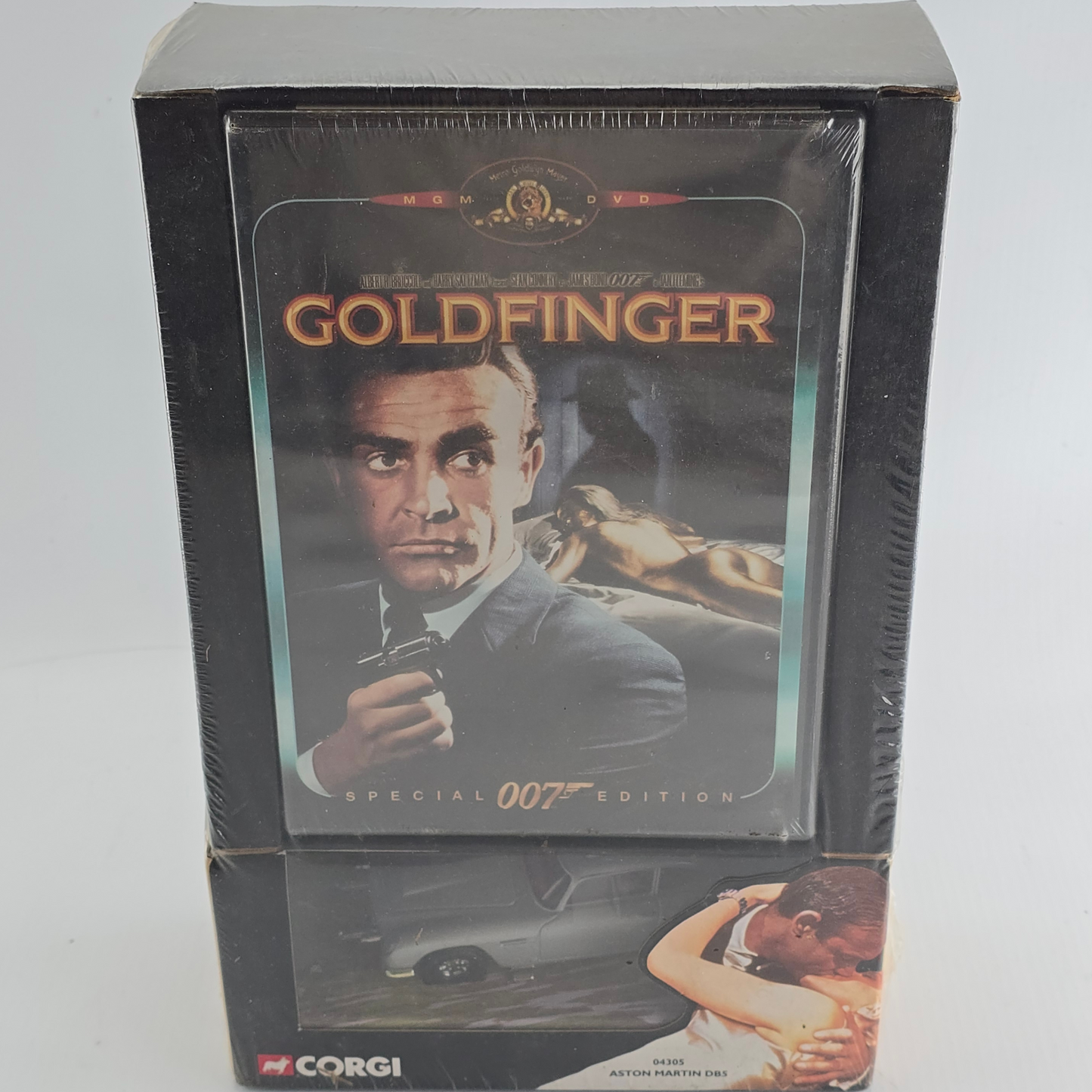 Goldfinger 007 James bond DVD + Aston Martin DB5 grise  (réf. 04305) Z A