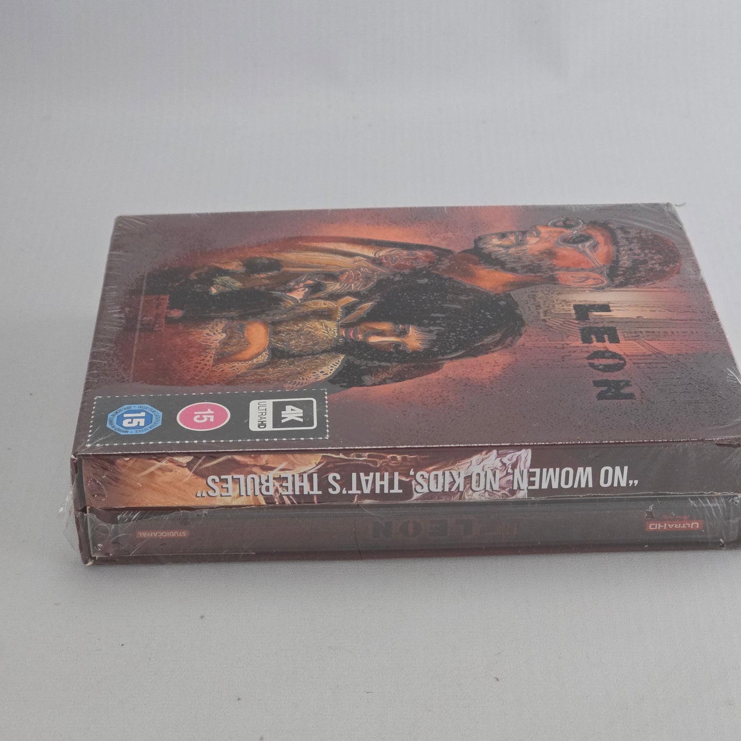 Leon Director's Cut 4K Ultra HD + Blu-ray SteelBook Zavvi Collector Numérotée B