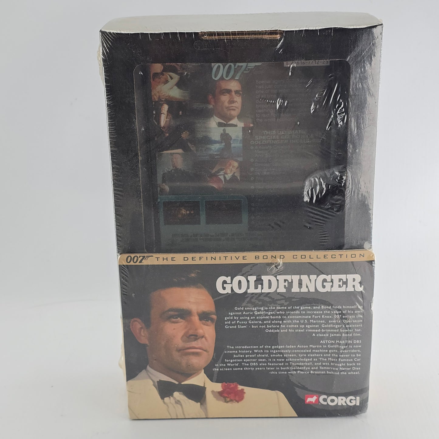 Goldfinger 007 James bond DVD + Aston Martin DB5 grise  (réf. 04305) Z A