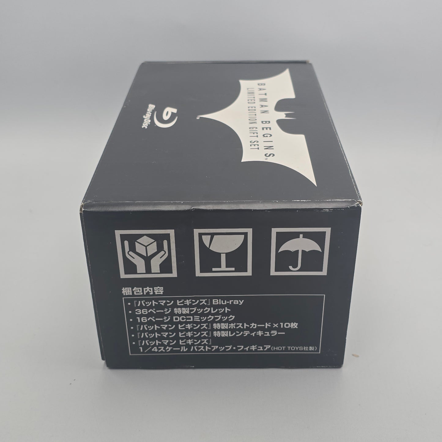 Batman Begins Blu-ray Gift Set + 1/4 Bust Hot Toys Ltd Edit Japan Rare Collector