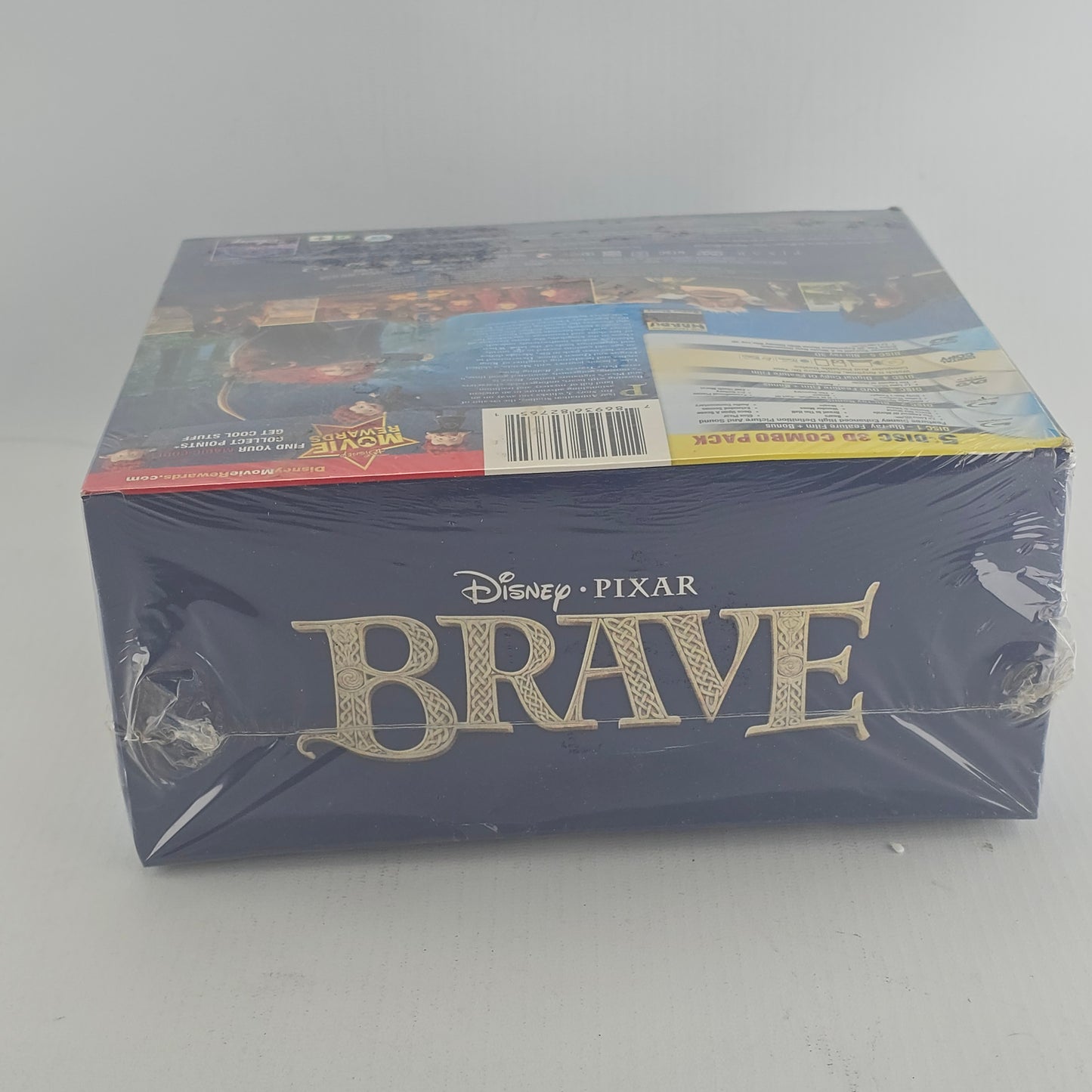 Brave Collector edt 5 Disques Blu-ray 3D+ 2D + DVD + Lunch Box  Zone A Disney